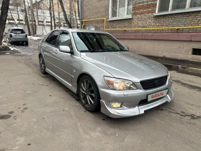 Toyota altezza 1998 2005