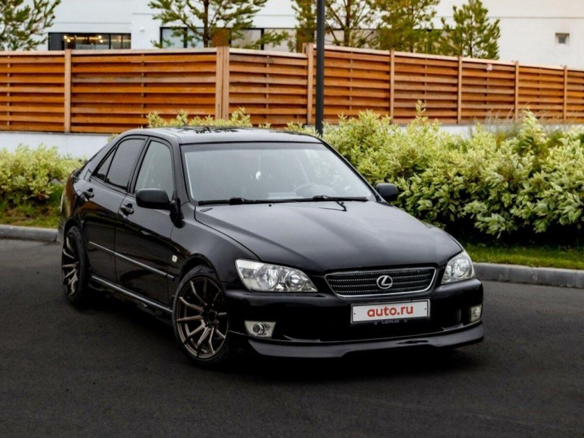 Toyota altezza 1998 2005