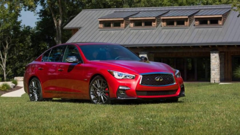 Infiniti q50 Red Sport