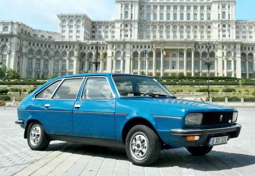 Dacia 2000