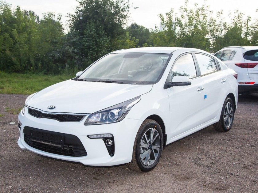 Kia Rio 4 белый