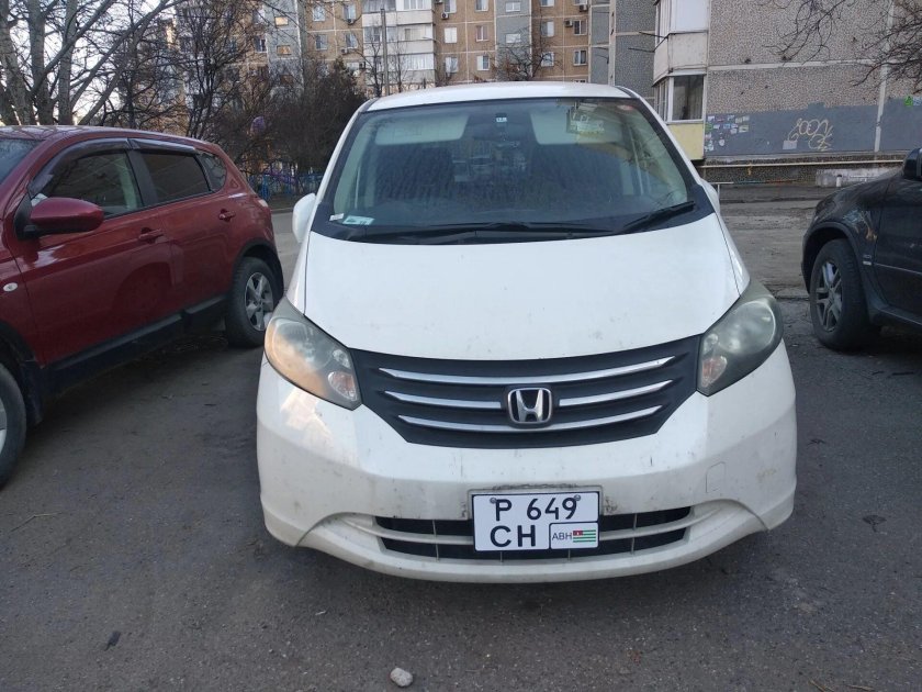 Квадратные номера для Honda freed 2009