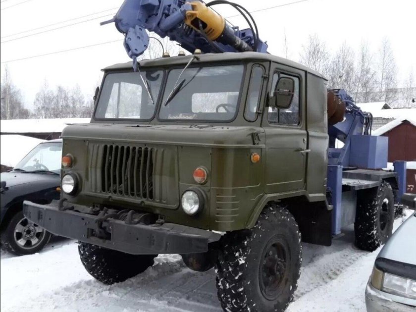 ГАЗ 66 С буровой установкой