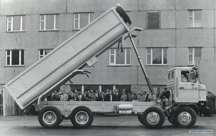 Опытный самосвал ЗИЛ-30.250