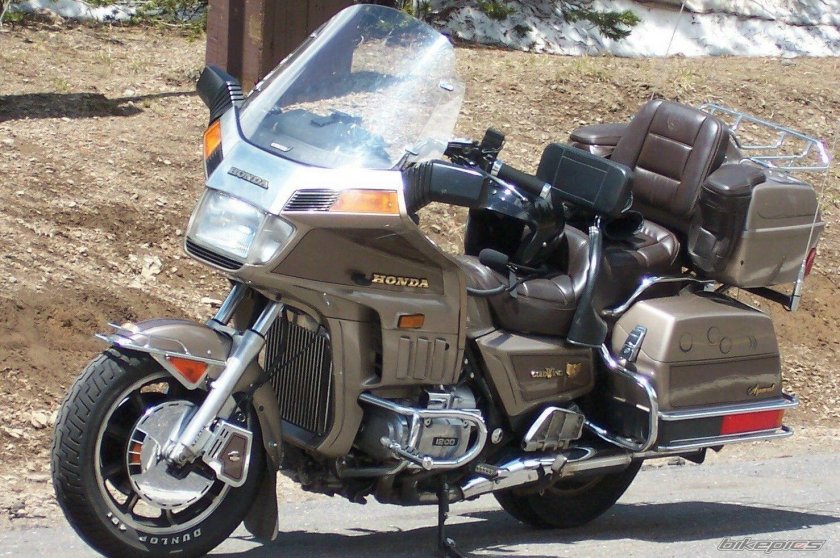 Honda gl1200