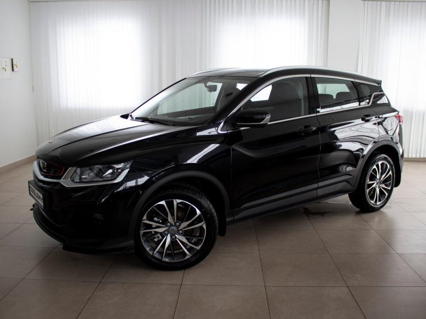 Geely Coolray черный