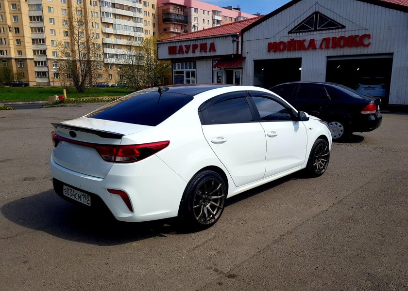 Кия Рио 4 белая