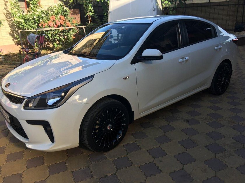 Kia Rio 4 White Tuning