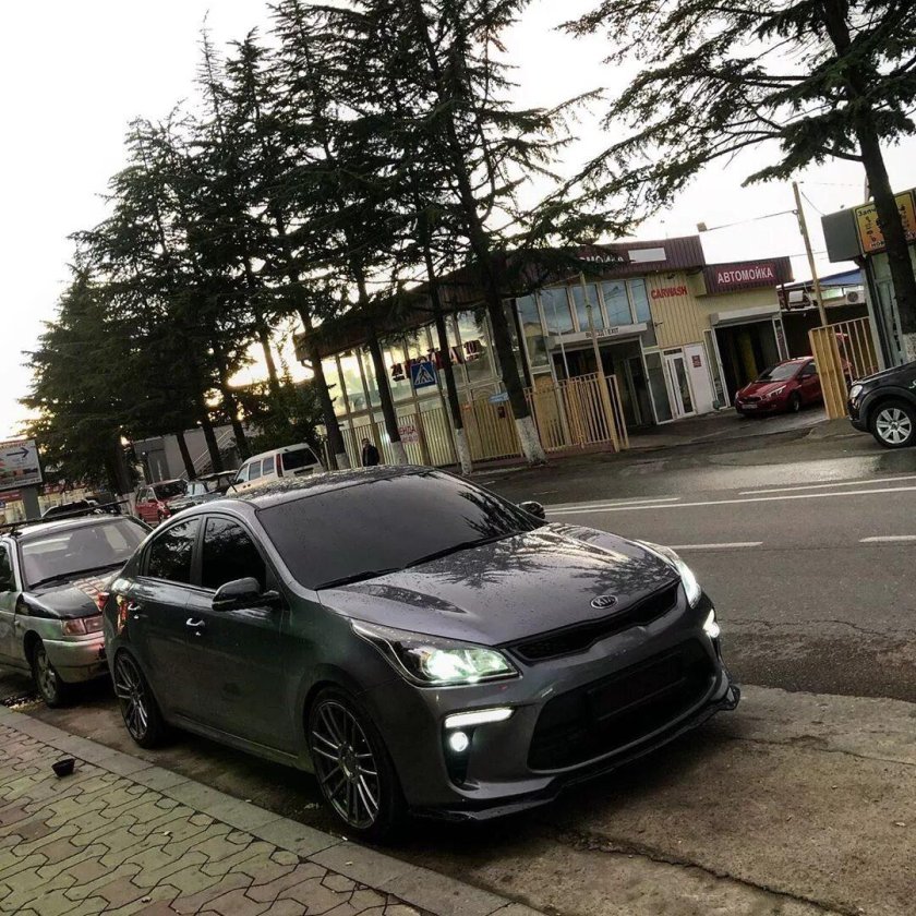 Kia Rio 4 Black Tuning