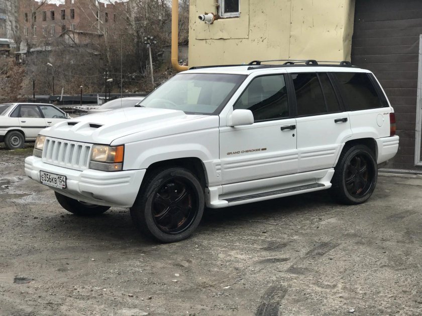 Jeep Grand Cherokee 1995 белая