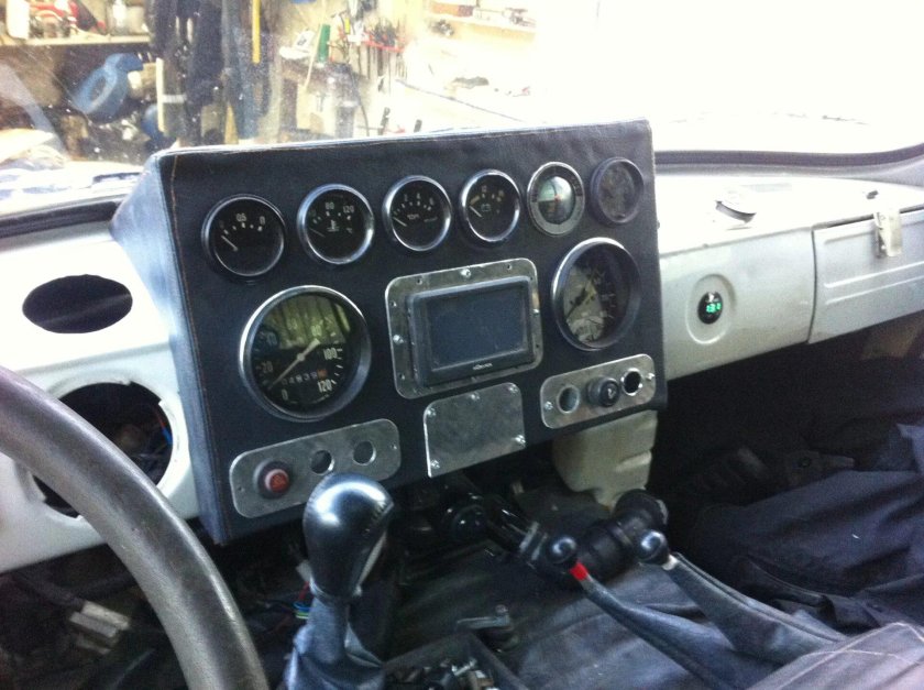 РПАНЕЛЬ приборов уаз2206