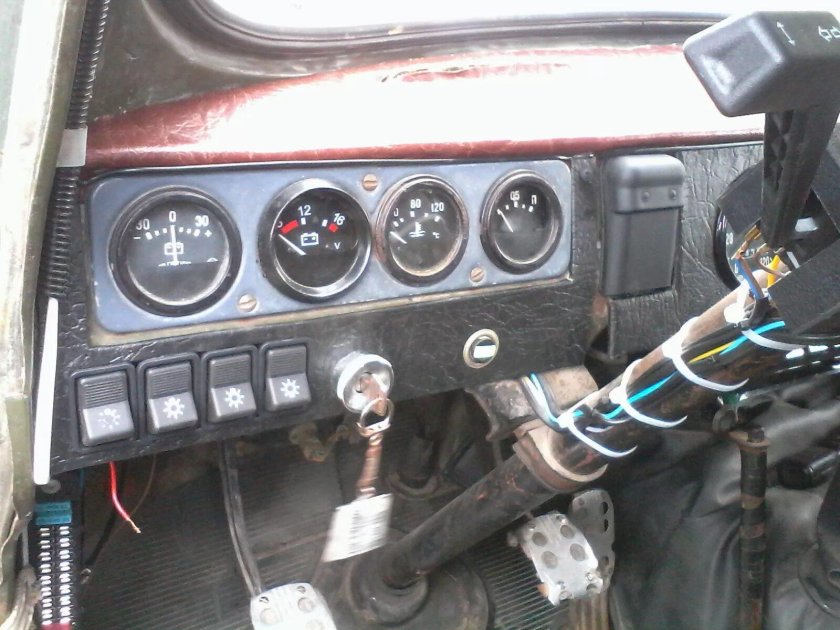 Панель переключателей УАЗ 452