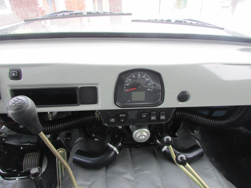 УАЗ 2206 приборная панель