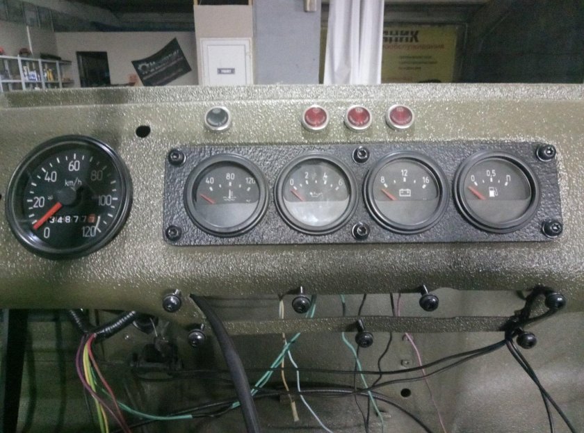 Приборная панель УАЗ 469