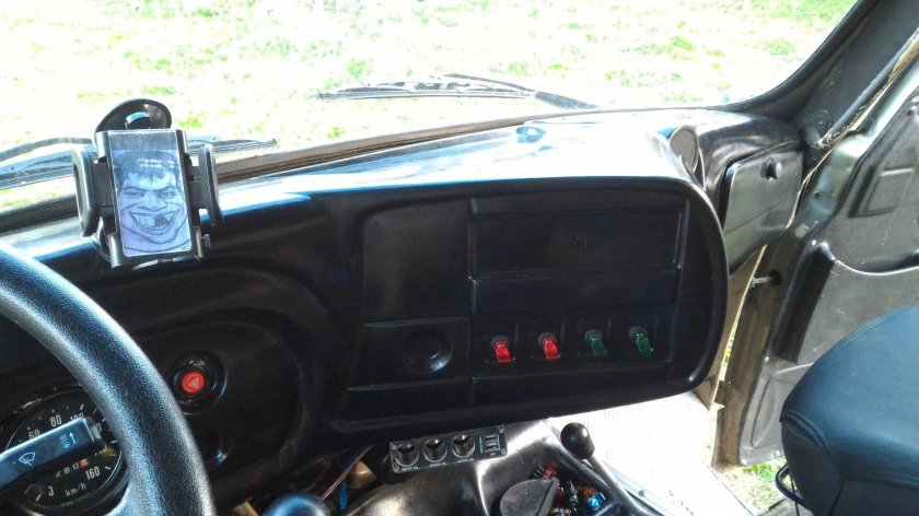 РПАНЕЛЬ приборов уаз2206