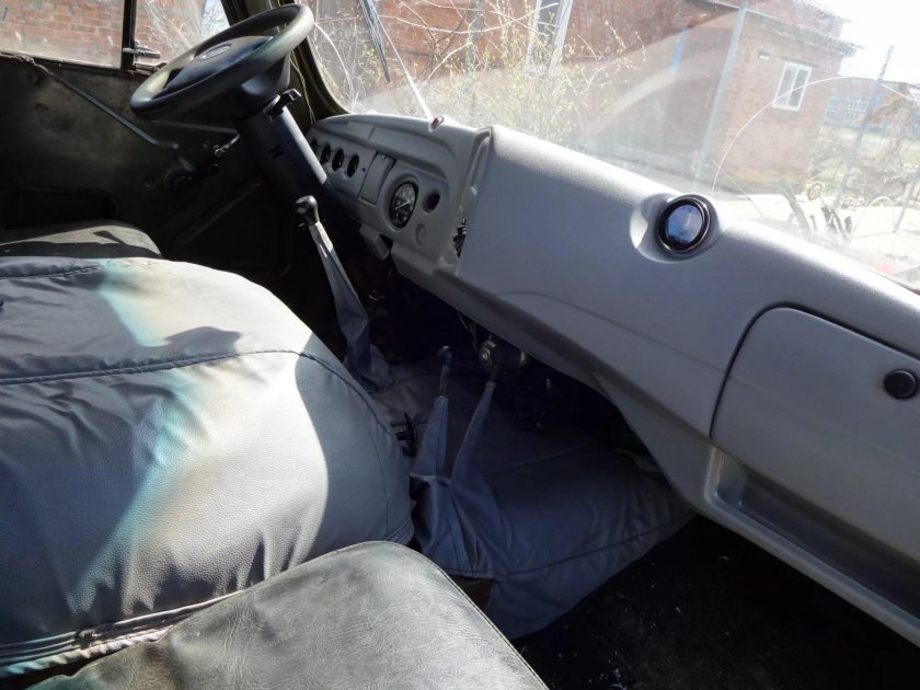 Панель УАЗ 452,3303,3741 «Вектра»