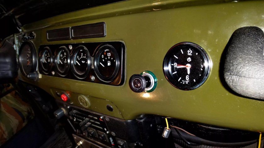 Приборная панель УАЗ Хантер