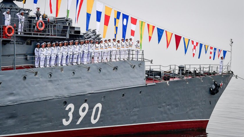 Флаги расцвечивания на кораблях ВМФ России