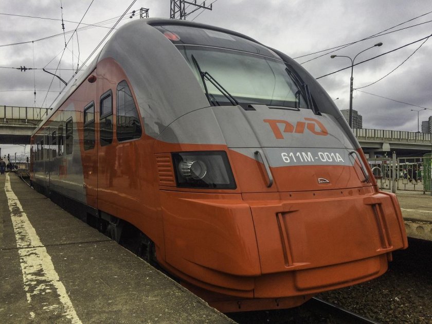 Автомотриса песа 611м