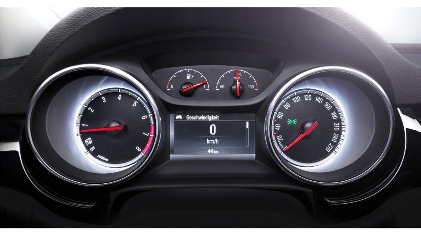 Цифровая приборная панель Opel Astra j