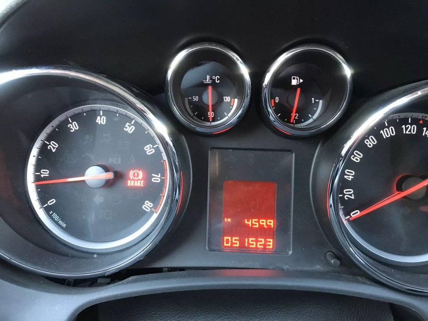 Приборная панель Opel Astra j