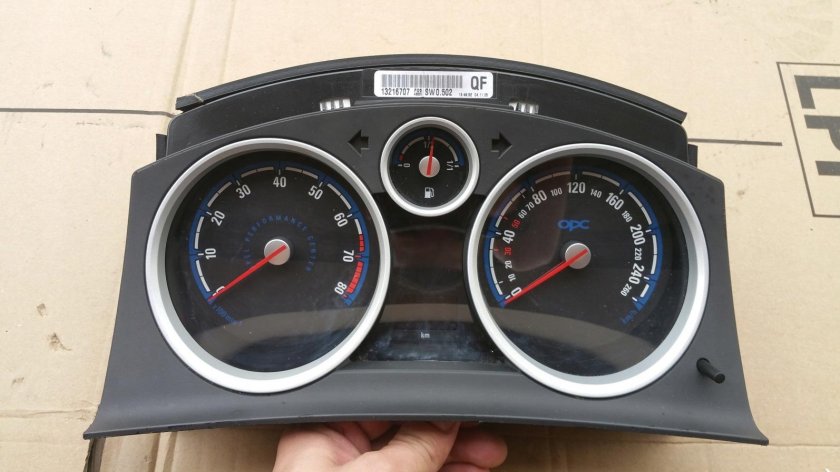 Приборная панель Opel Astra h