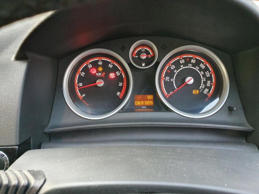 Приборная панель опель астра h