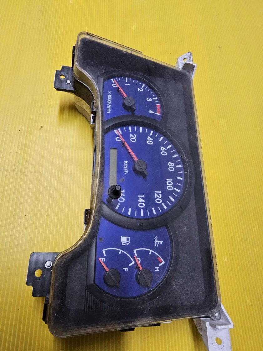 Панель приборов mitsubishi canter