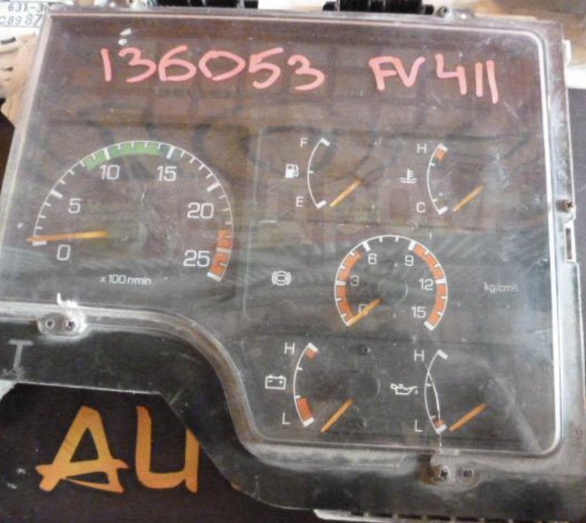 Щиток приборов Митсубиси Fuso 1993