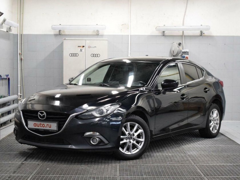 Мазда 3 2013 года