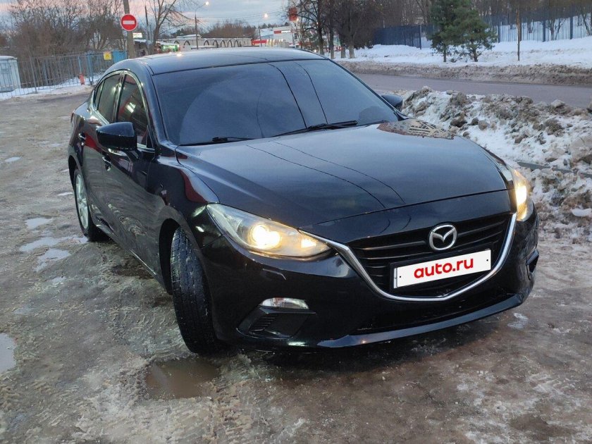 Мазда 3 2013 года