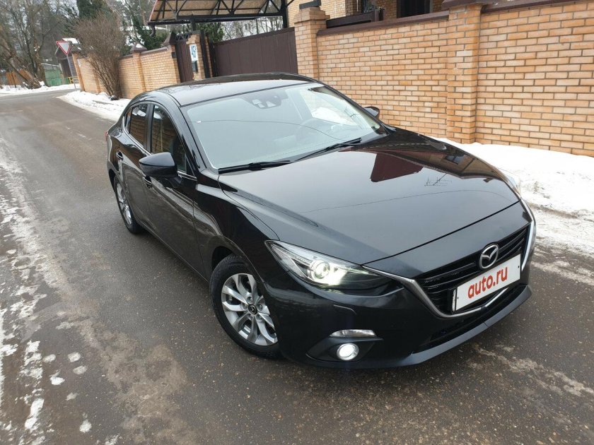 Мазда BM черный седан