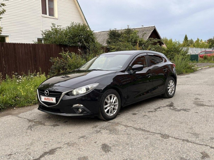 Мазда 3 2014 черная