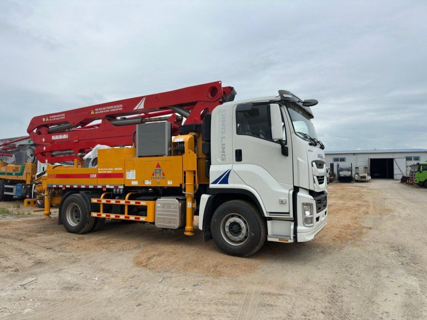 Автобетононасос марка xcmg модель hb37v