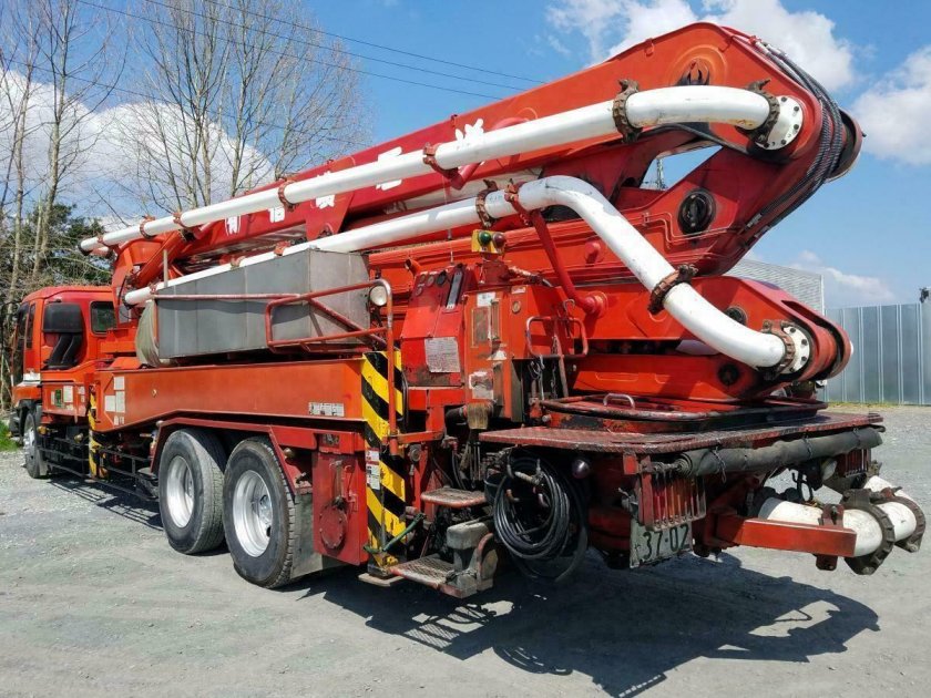 Исузу гига бетононасос