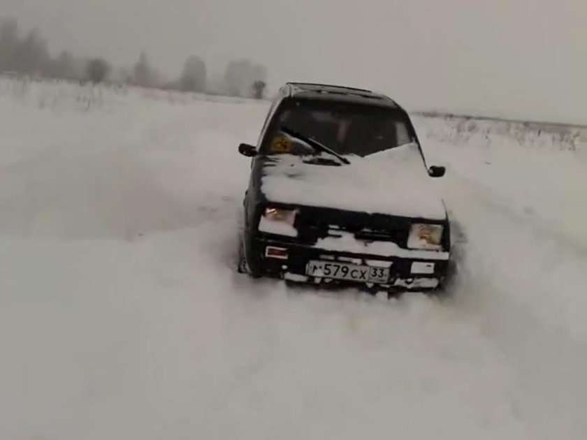 Ока по снегу