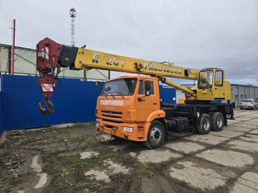 Автокран галичанин 25 тонн