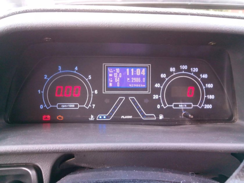 Щиток приборов ВАЗ 2115