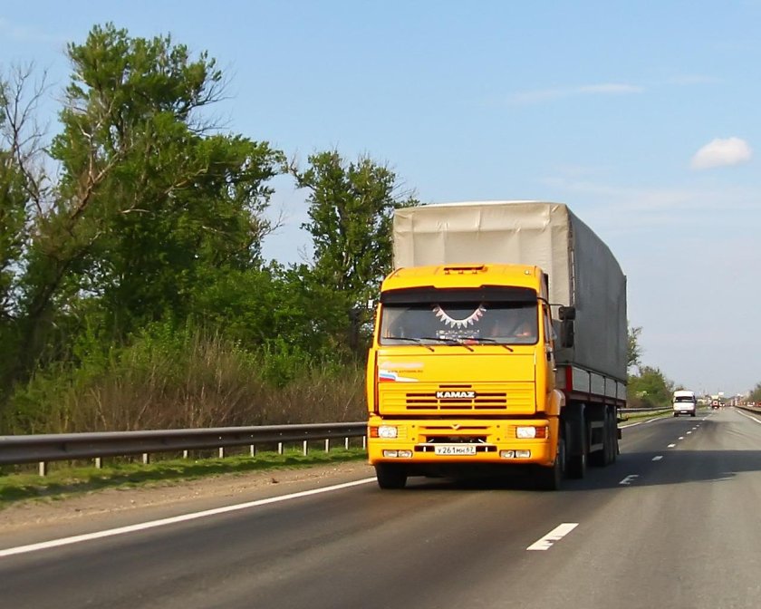 КАМАЗ 5460 желтый