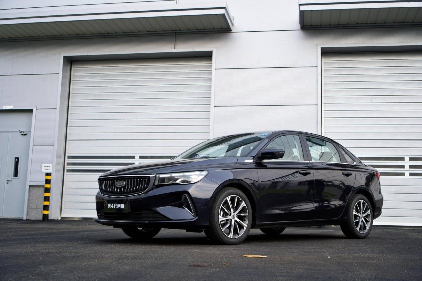 Geely Emgrand 2023