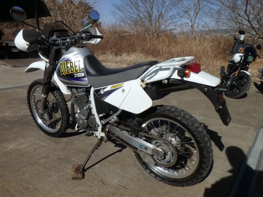 Suzuki djebel 200 1994