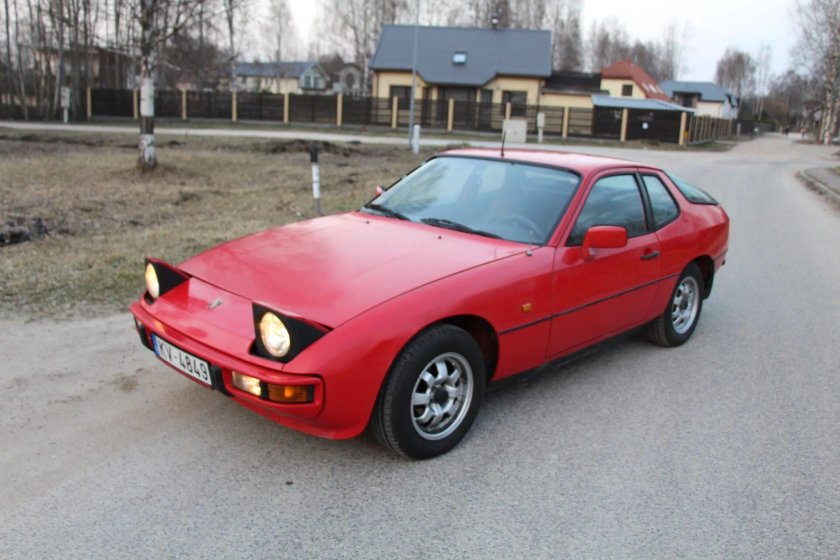 Porsche 924 1983