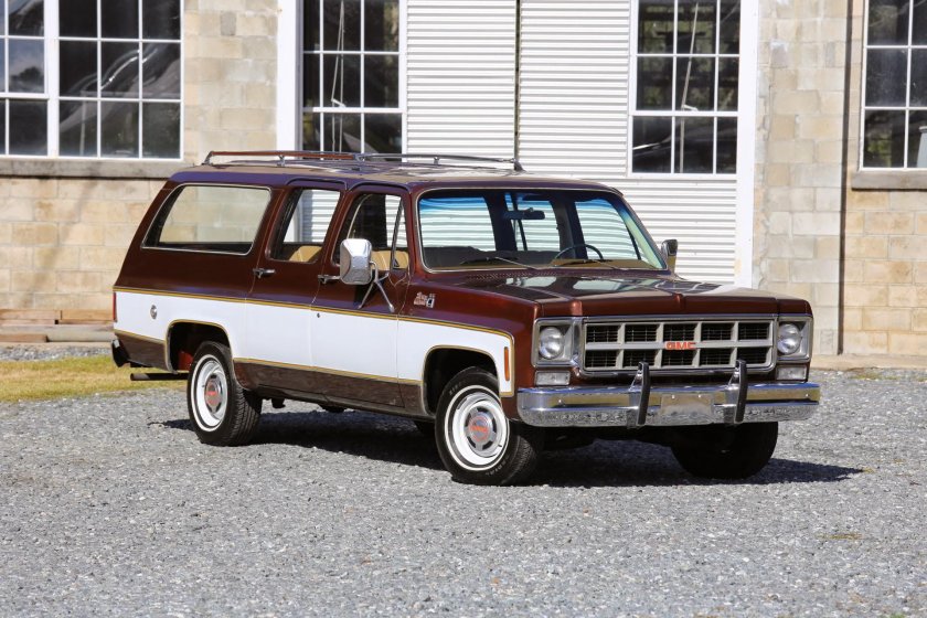 Chevrolet Suburban 1975