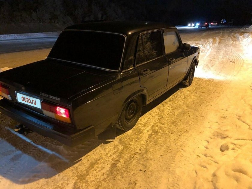 Жига ВАЗ 2107 черная