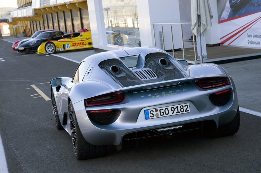 Porsche 918