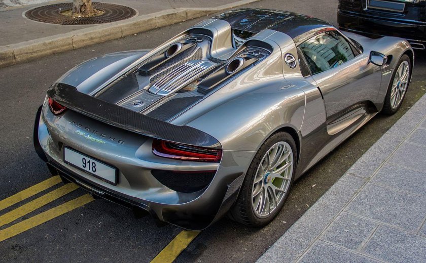 Порше 918 Spyder Hybrid