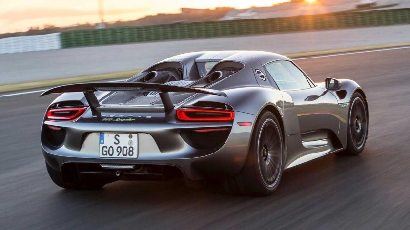 Порше 918 Spyder 2014
