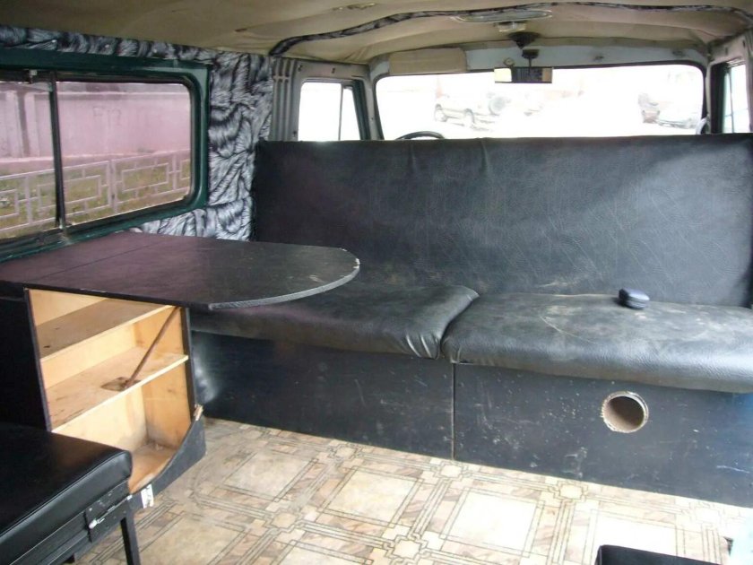 Столик для УАЗ буханки складной