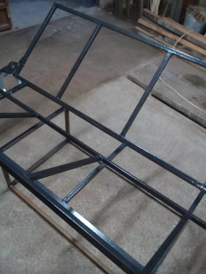 Диван в УАЗ Буханка