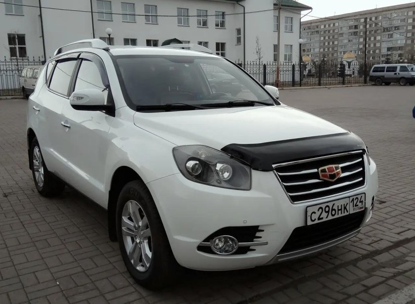 Капот на Джили Эмгранд х7